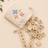 Juego de madera de números y operaciones con bolsita personalizada y marca de agua La Trastienda Regalos