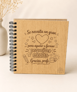 Libro de scrapbook para profes y maestros con portada personalizada de ejemplo