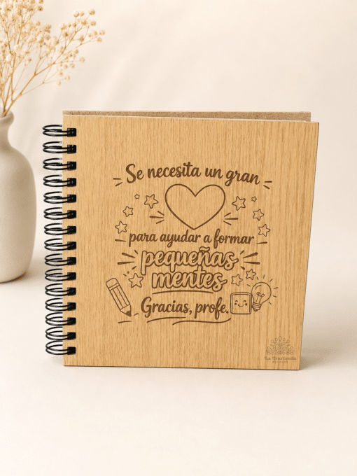 Libro de scrapbook para profes y maestros con portada personalizada de ejemplo